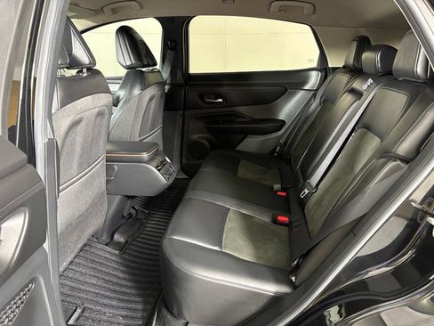 Used 2023 Nissan Ariya AWD image 34