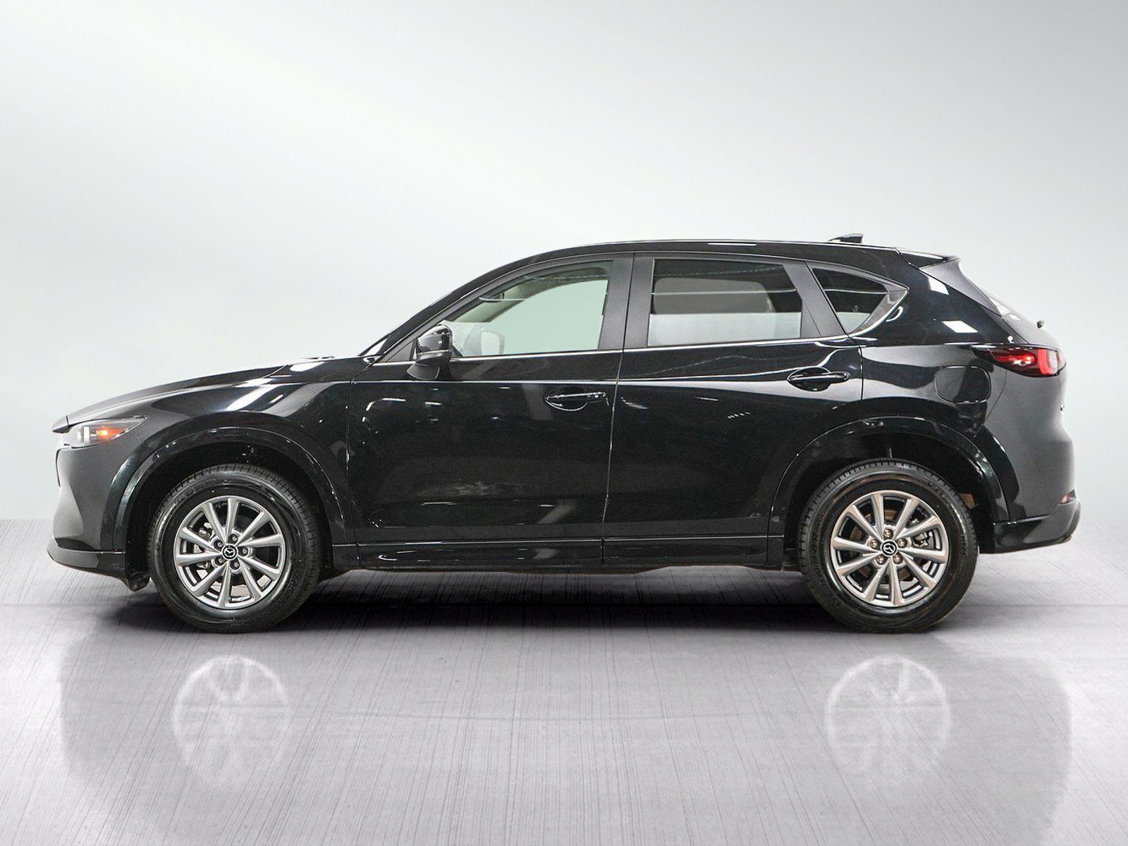 Used 2025 MAZDA CX-5 AWD 2.5 S w/ Preferred Package image 2