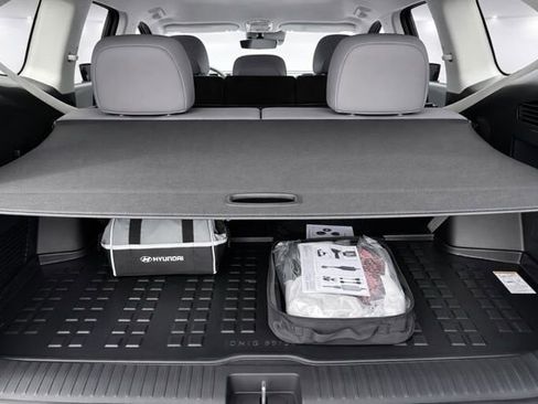 Used 2026 Hyundai Ioniq 9 SEL image 10