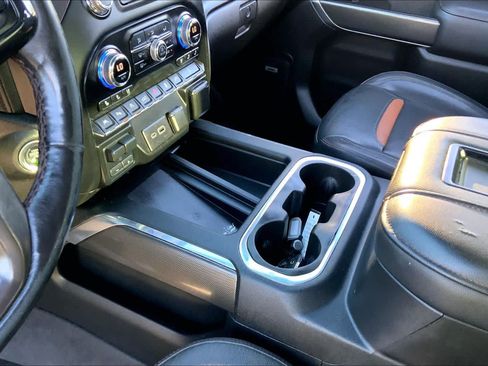 Used 2020 GMC Sierra 1500 AT4 w/ AT4 Premium Package AWD/4WD image 17