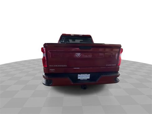 Used 2019 Chevrolet Silverado 1500 Custom w/ Custom Value Package image 3