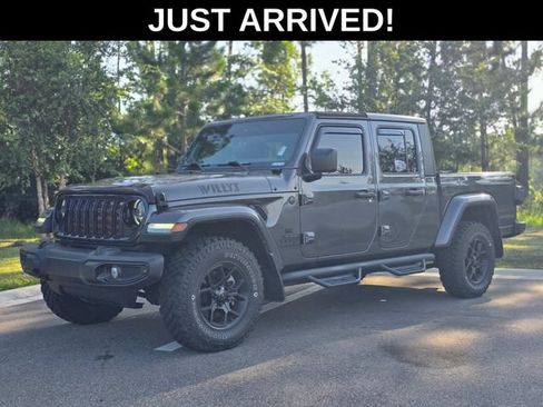 Used 2024 Jeep Gladiator Sport AWD/4WD image 1