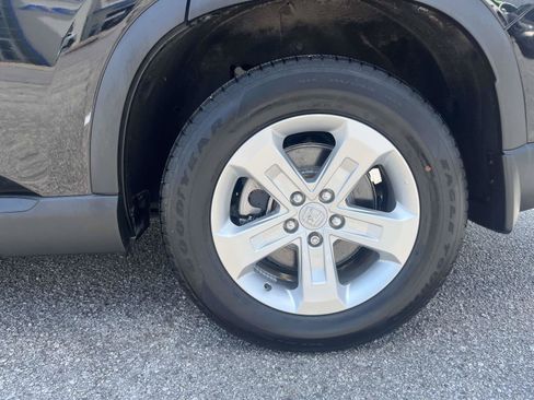 Used 2023 Honda Pilot LX image 9