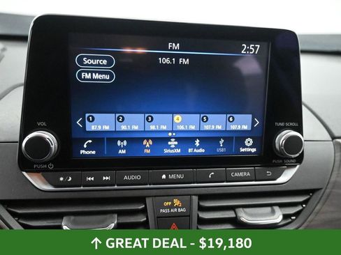 Used 2024 Nissan Altima 2.5 SV image 39