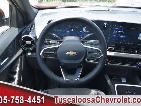 New 2026 Chevrolet Equinox LT w/ Convenience Package II FWD image 20