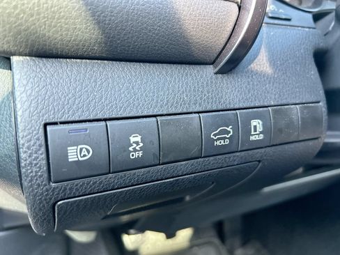Used 2024 Toyota Camry SE FWD image 14