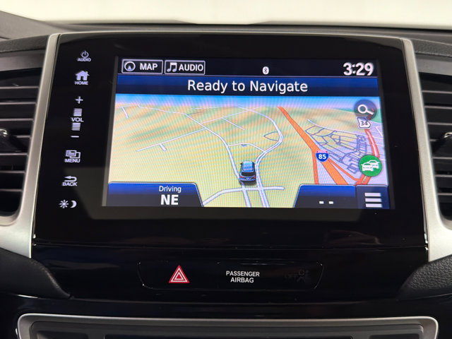 Used 2018 Honda Pilot Touring image 3