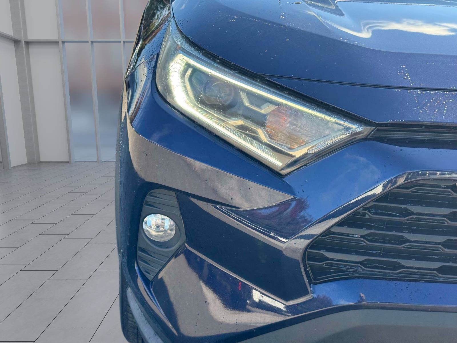 Used 2020 Toyota RAV4 XLE w/ Convenience Package AWD/4WD image 7