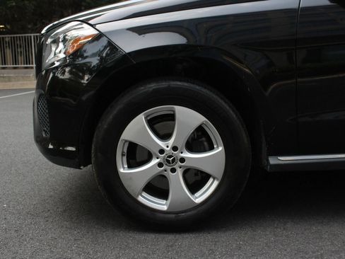 Used 2018 Mercedes-Benz GLS 450 4MATIC w/ Premium Package image 11