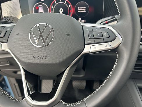 New 2026 Volkswagen Tiguan SE image 21