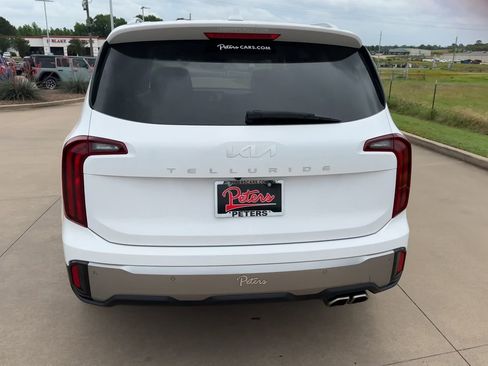 Used 2025 Kia Telluride S FWD image 8