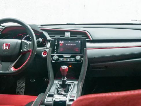 Used 2018 Honda Civic Type R image 12