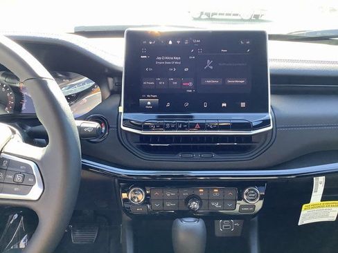 New 2026 Jeep Compass Limited image 17