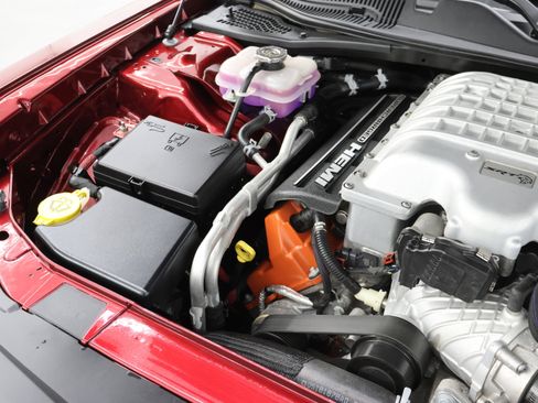 Used 2018 Dodge Challenger SRT Hellcat image 18