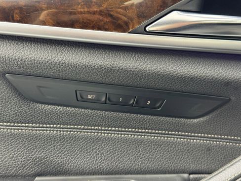 Used 2017 BMW 540i xDrive image 17