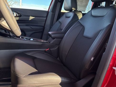 New 2026 Jeep Compass Latitude AWD/4WD image 10