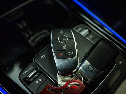 Used 2022 Mercedes-Benz GLA 250 4MATIC w/ Premium Package image 22