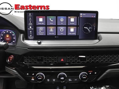 Used 2024 Honda Accord Touring image 11