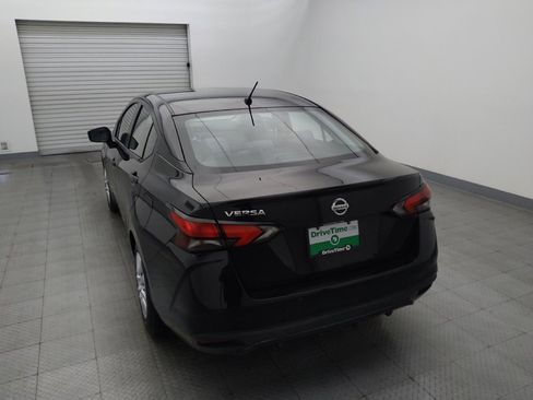 Used 2020 Nissan Versa S FWD image 6