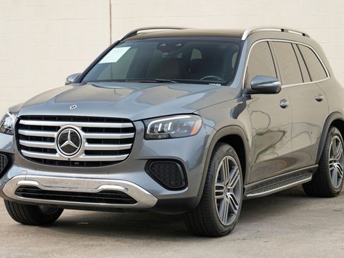 Used 2024 Mercedes-Benz GLS 450 4MATIC image 57