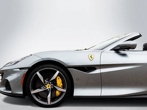 Certified 2022 Ferrari Portofino M RWD image 28