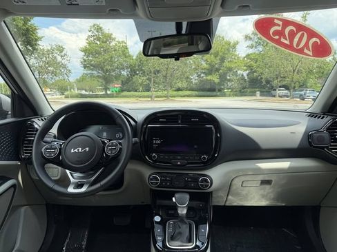 Certified 2025 Kia Soul EX FWD image 38