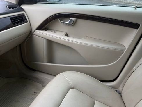 Used 2016 Volvo XC70 T5 Premier w/ Proximity Package image 32