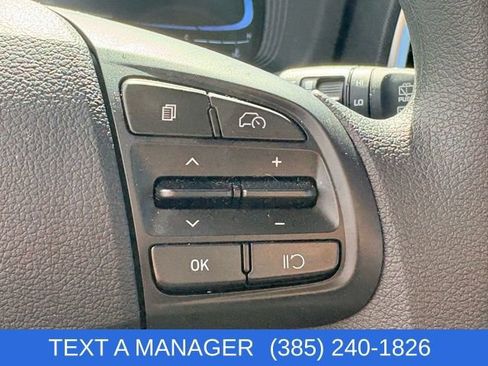 Used 2025 Hyundai Venue SE image 18