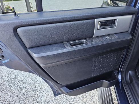 Used 2017 Ford Expedition Limited w/ Equipment Group 301A RWD image 18