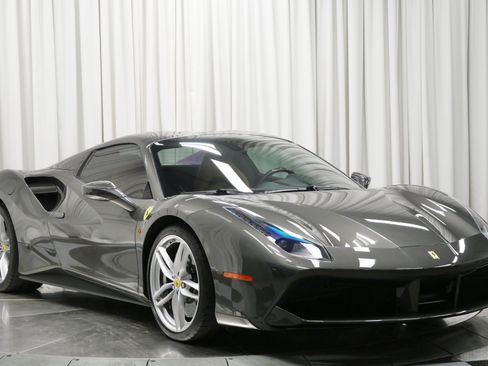 Used 2017 Ferrari 488 Spider RWD image 3