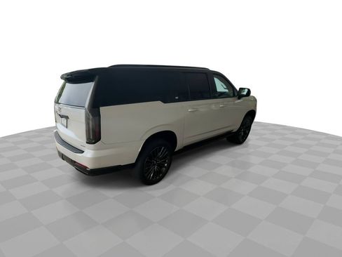 Certified 2025 Cadillac Escalade ESV Sport Platinum w/ LPO, Floor Liner Package AWD/4WD image 8