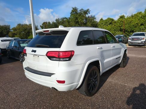 Used 2021 Jeep Grand Cherokee Laredo X RWD image 5