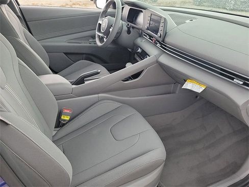 New 2025 Hyundai Elantra Sport image 16