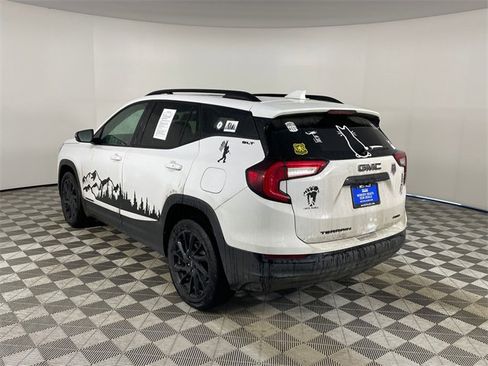 Used 2024 GMC Terrain SLT w/ Infotainment Package II image 14