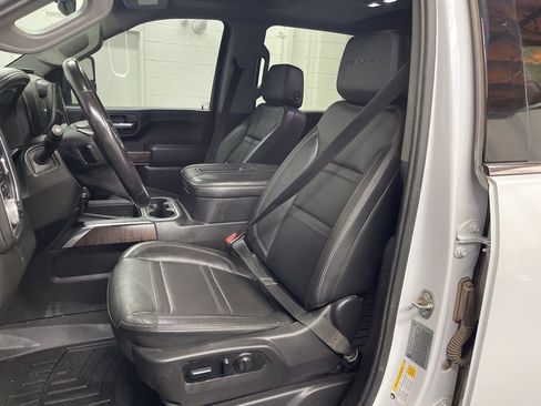 Used 2022 GMC Sierra 3500 Denali AWD/4WD image 19