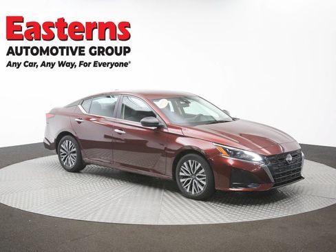 Used 2024 Nissan Altima 2.5 SV FWD image 47