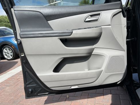 Used 2012 Honda Odyssey EX-L image 12