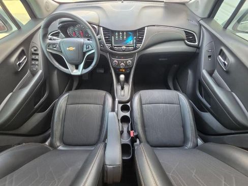 Used 2017 Chevrolet Trax LT w/ LT Convenience Package FWD image 21