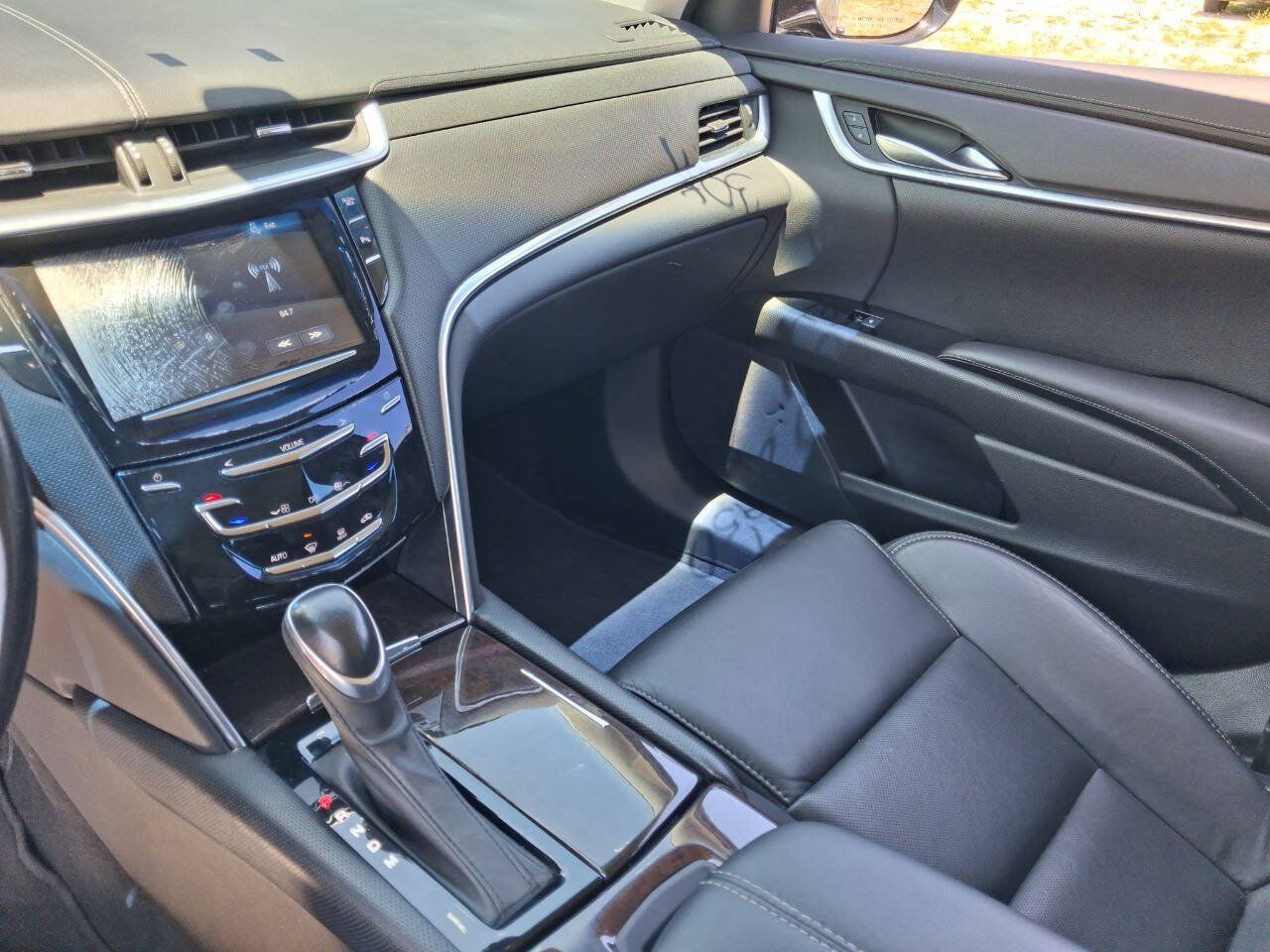 Used 2017 Cadillac XTS FWD image 13