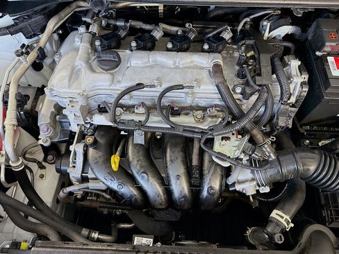 Used 2022 Toyota Corolla LE image 38