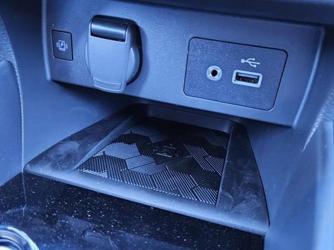 New 2025 Nissan Versa SV w/ Trunk Package image 15