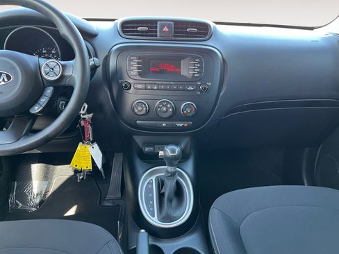 Used 2014 Kia Soul FWD image 11