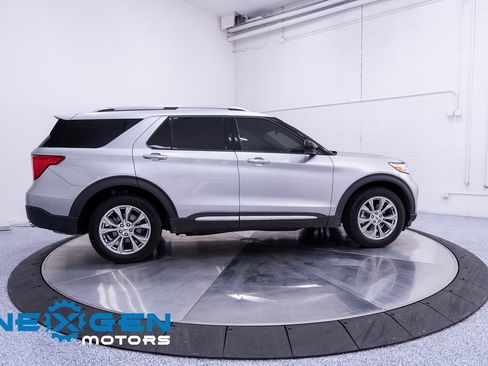 Used 2023 Ford Explorer Limited image 37