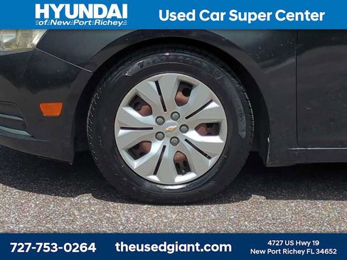 Used 2012 Chevrolet Cruze LS w/ Connectivity Package FWD image 10