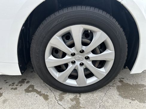 Used 2023 Toyota Corolla LE FWD image 33