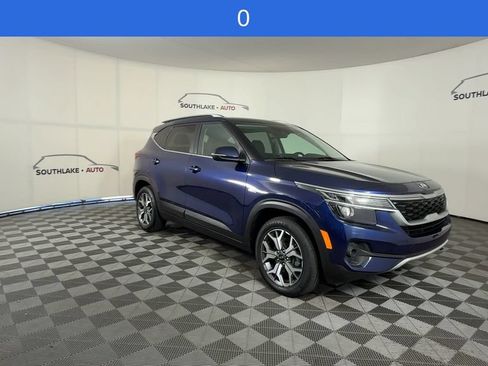 Used 2021 Kia Seltos EX AWD/4WD image 3