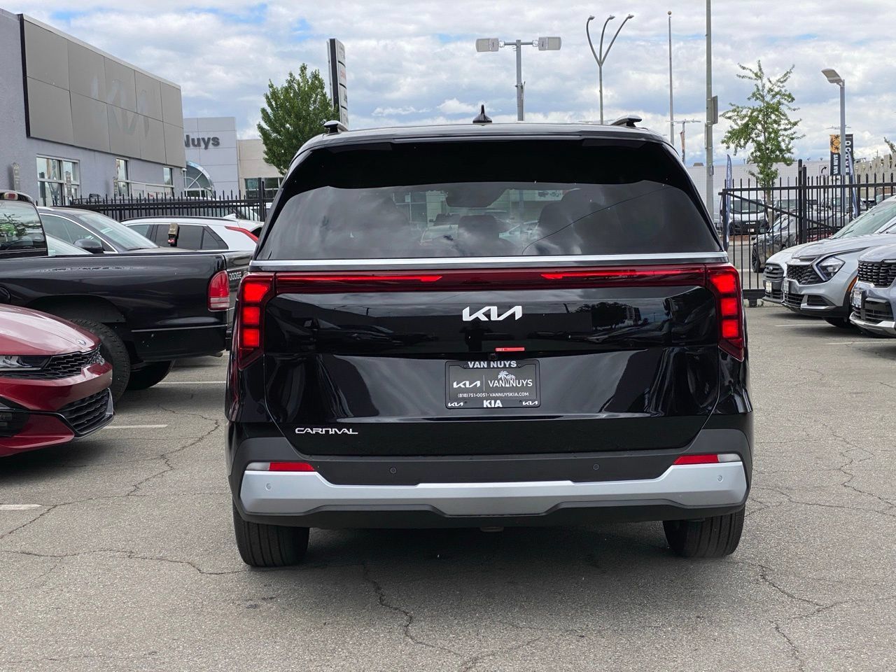 New 2026 Kia Carnival EX FWD image 5