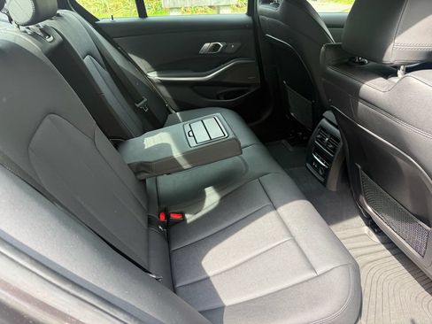 Used 2020 BMW 330i xDrive Sedan w/ M Sport Package AWD/4WD image 35