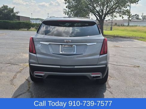 Used 2021 Cadillac XT5 Premium Luxury FWD image 4