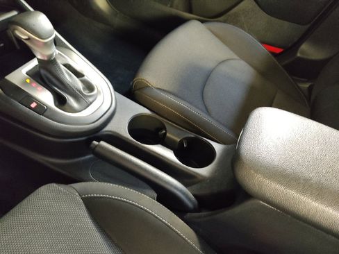 Used 2022 Kia Forte LXS w/ LXS Technology Package image 26